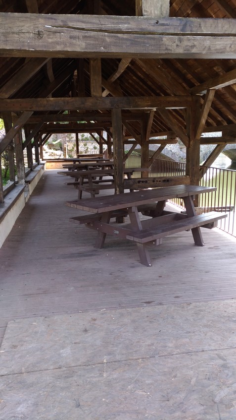 Lavoir pique-nique à Villemeux