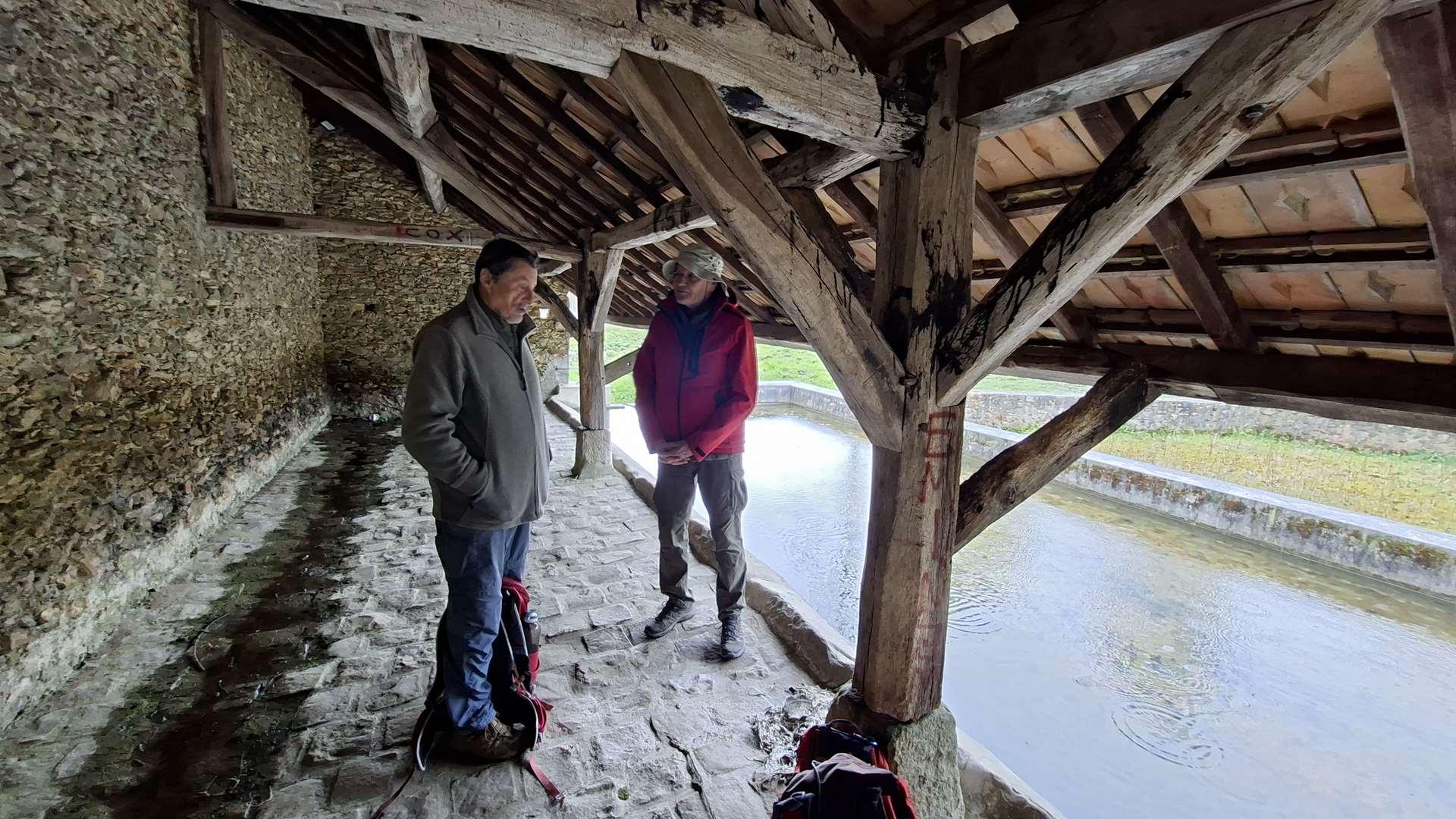 au lavoir de la Fontaine Ste Anne