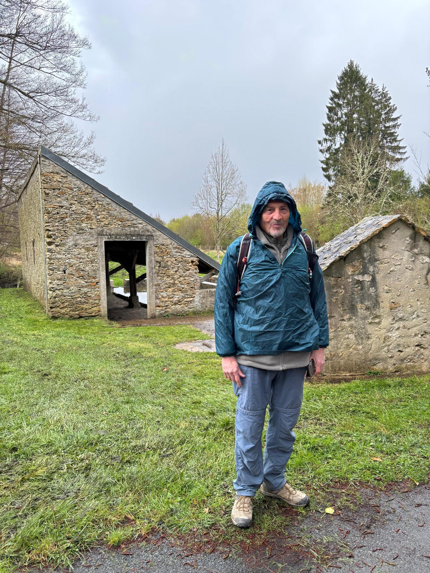 à la fontaine Ste Anne